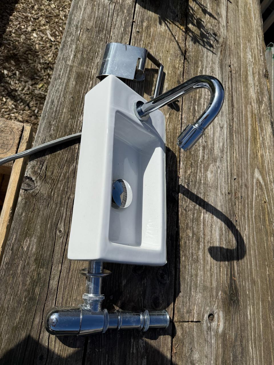 Wasbak wc incl kraan