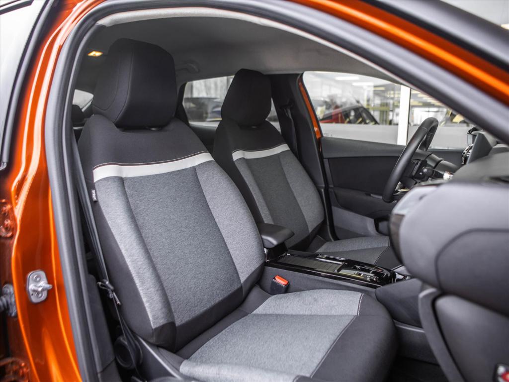 Citroen C4 1.2 puretech 130pk feel automaat | navigatie | stoelverwarming |