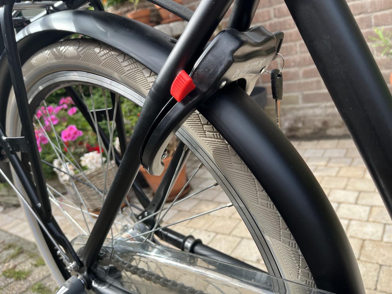 Jongensfiets Batavus Black ALS NIEUW GEMAAKT!!