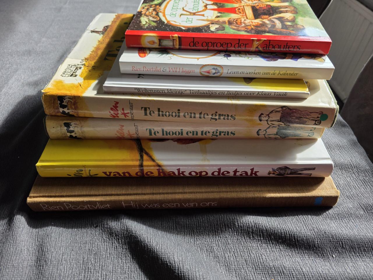 Te koop 6 Rien Poortvliet boeken en 1 Anton Piek boek