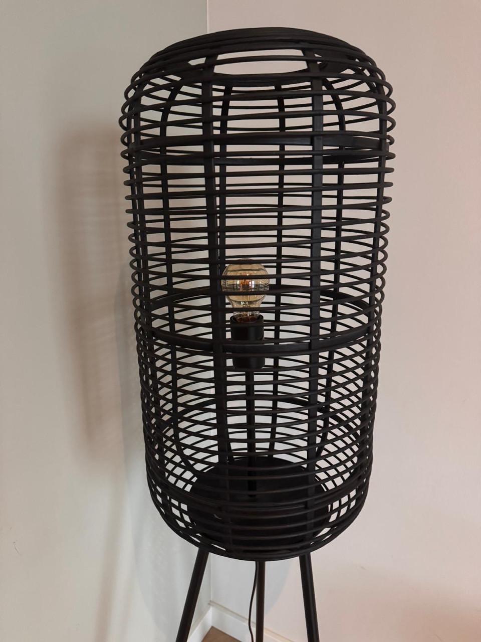 ZEER MOOIE staande Vloerlamp. Hoogte 135 cm.