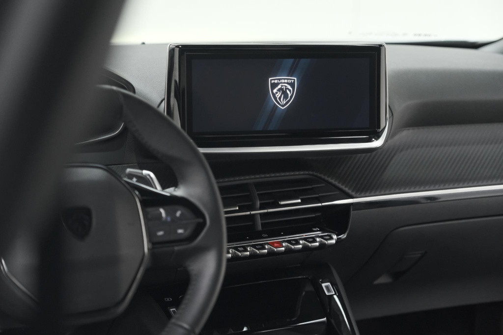Peugeot 2008 puretech 130 eat8 allure | camera | navigatie | apple carplay 