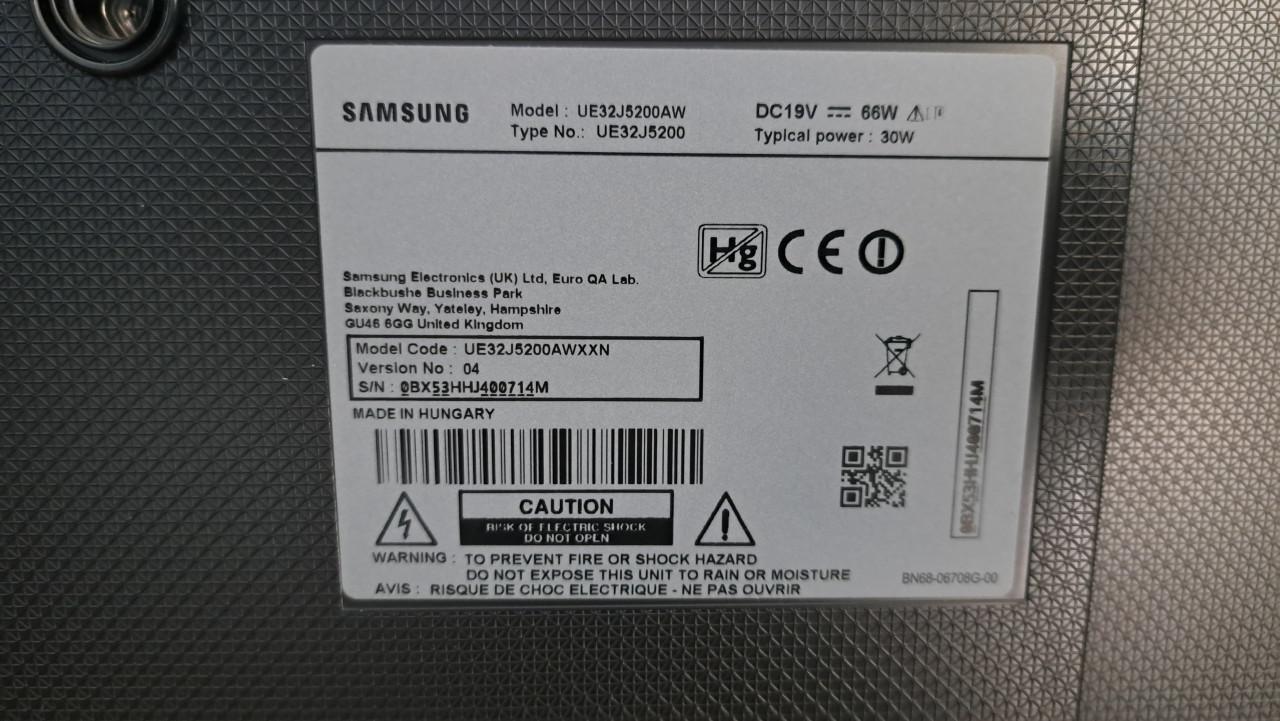 Samsung 32 inch smart TV