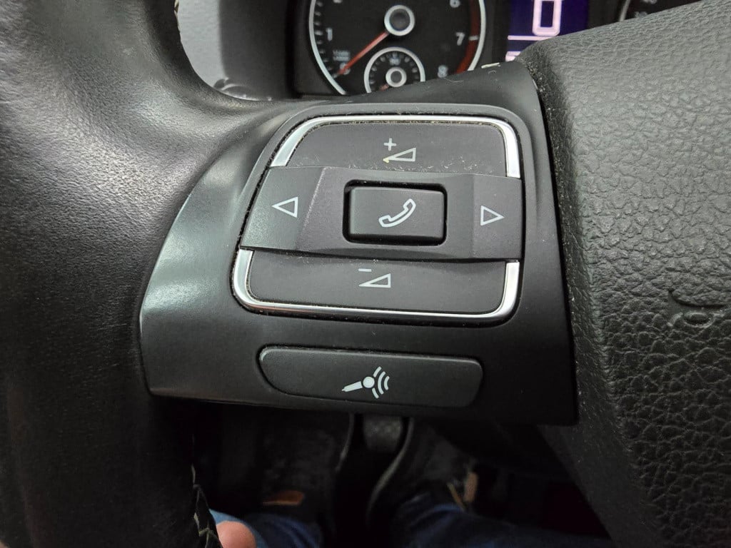 Volkswagen Touran occasion 1.4 tsi 5 persoons met panoramadak en grote koff