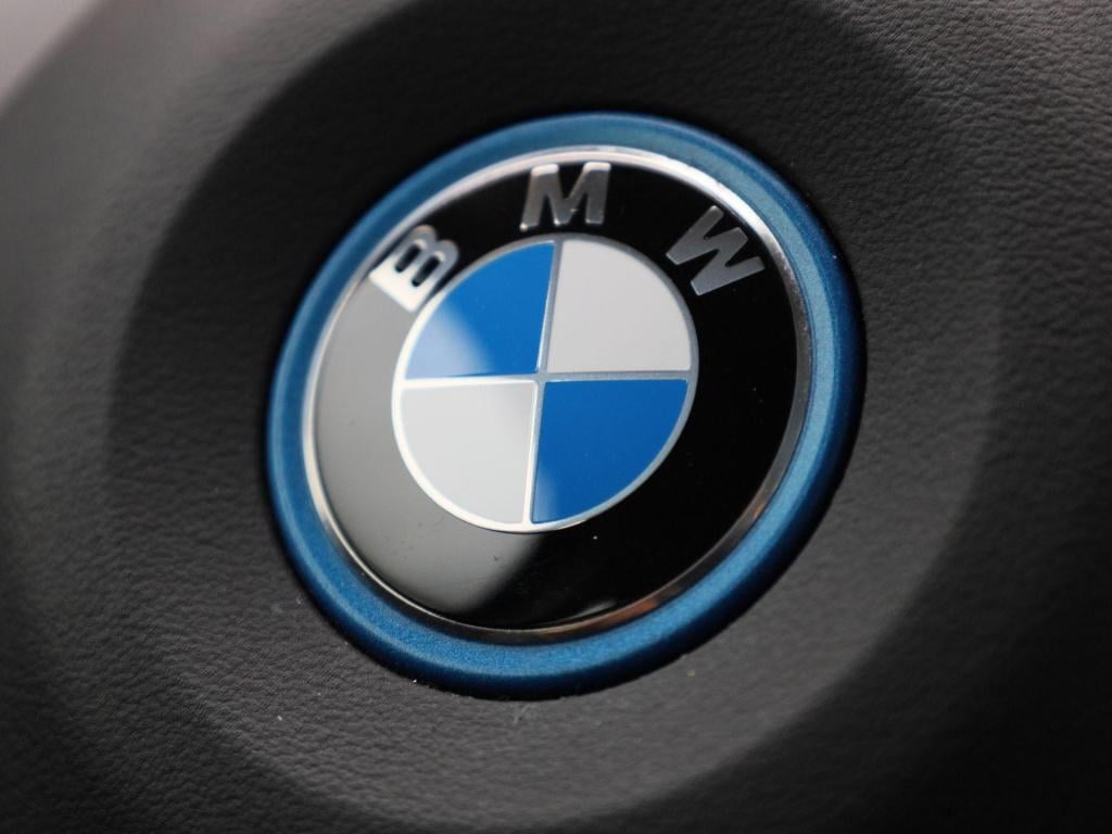 BMW X1 xdrive25e | automaat | lmv | parkeer sensoren | virtual cockpit | ca