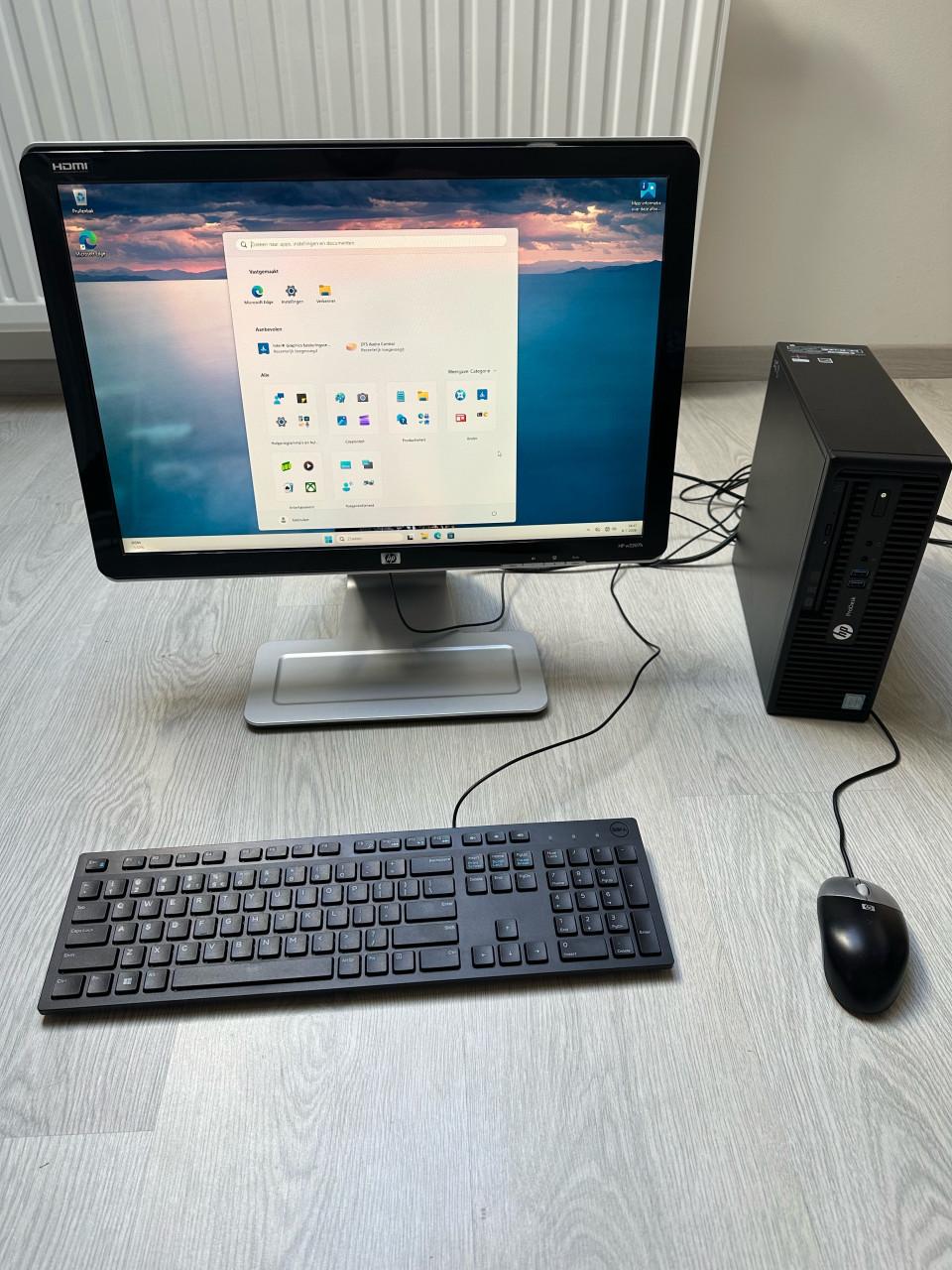 Complete set  HP ProDesk / Intel Core i3 / 8GB ram / Windows 11 /