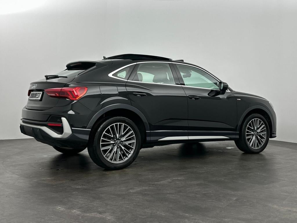 Audi Q3 sportback 45 tfsi e s-line pano camera acc lane