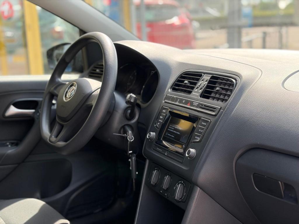 Volkswagen Polo 1.0 | 76.373 km!
