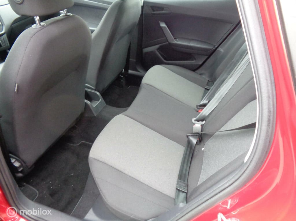 Seat Arona 1.0 tsi reference/airco/lm velgen/carplay/1st eig/slechts 79000k
