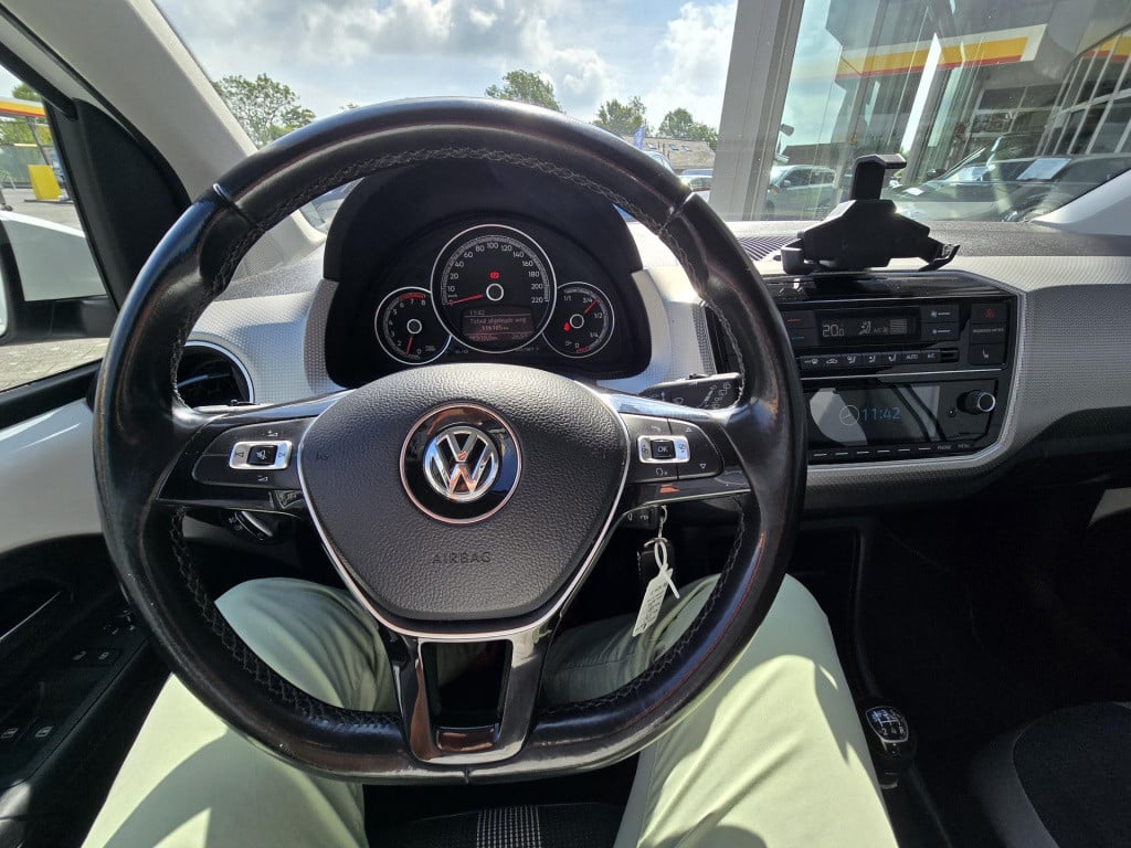 Volkswagen UP! 1.0 bmt high up!