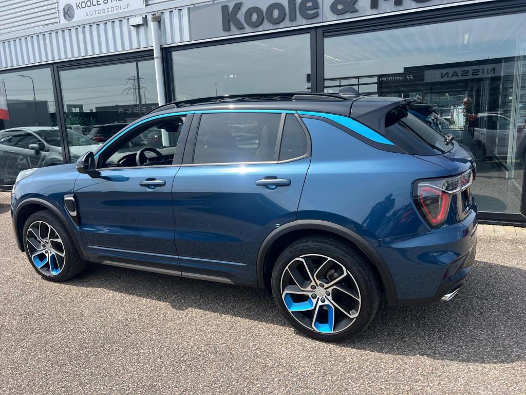 Lynk & Co 01 1.5 261pk panodak , adaptive cc , carplay , 360gr camera