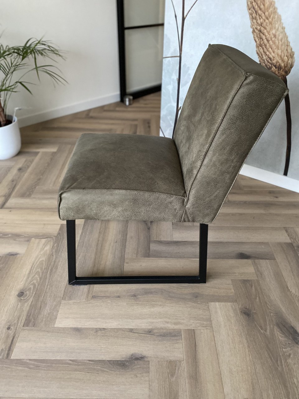 Eetkamertafel met 3 stoelen en eetbank