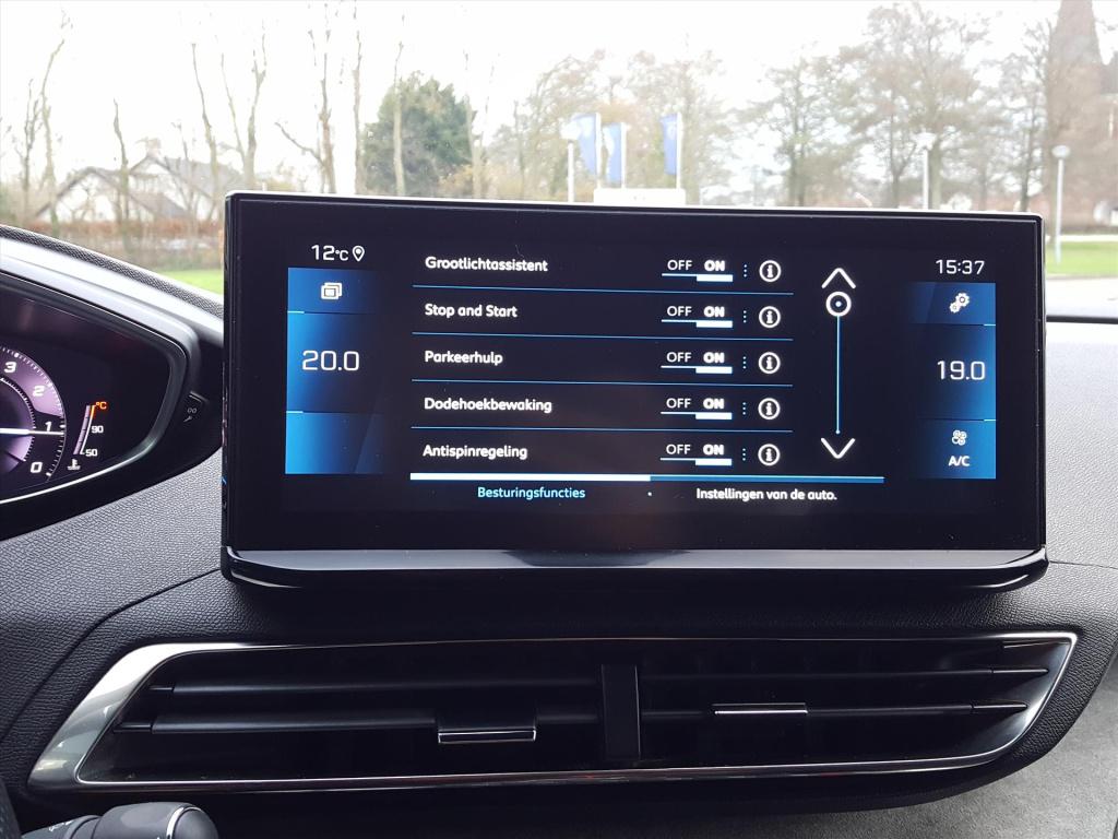 Peugeot 3008 gt 1.2-130pk automaat/eat8 navigatie| trekhaak | apple carplay