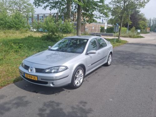Renault laguna 2.0i 16v bj 2005 4-2027 zeer mooi 136.000km 1e eigenaar