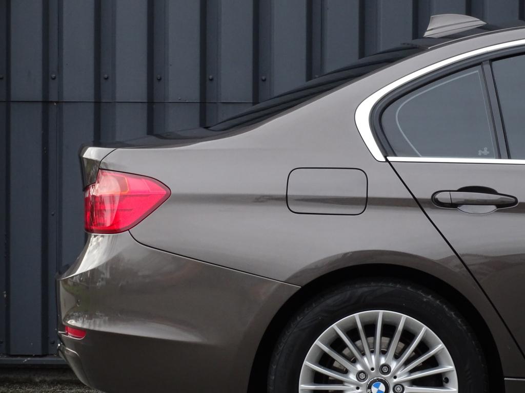 BMW 3-serie 320i high executive automaat | leder