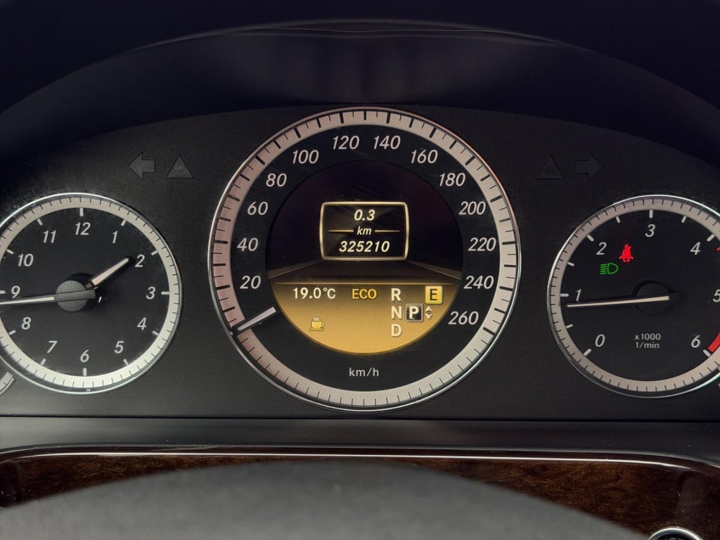 Mercedes-Benz E-Klasse 250 cdi business class xenon leder