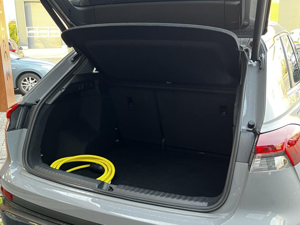 Audi Q4 E-tron 35 advanced edition 55 kwh | camera | carplay | nav | adapti