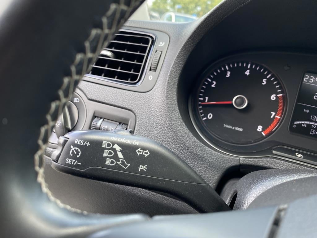 Volkswagen Polo 1.2 tsi match * panoramadak * cruise control * carplay