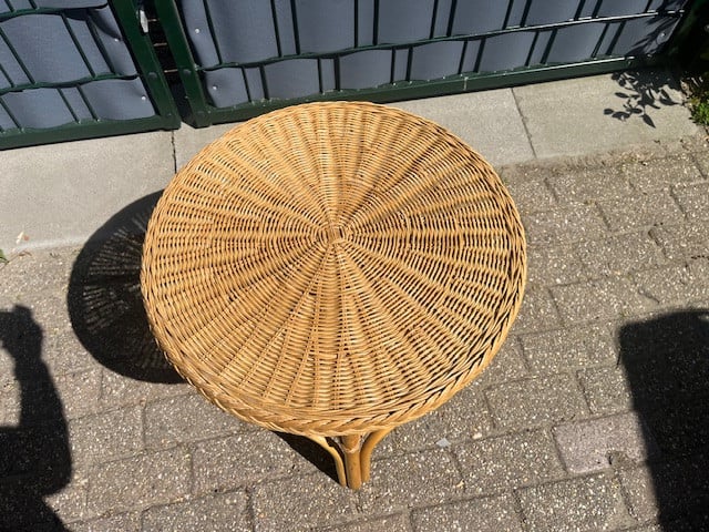 Rotan tafeltje rond