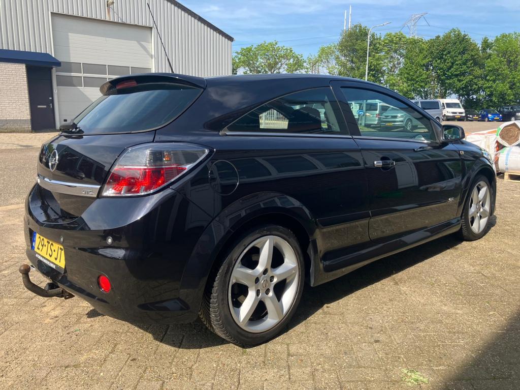Opel Astra gtc 1.6 cosmo