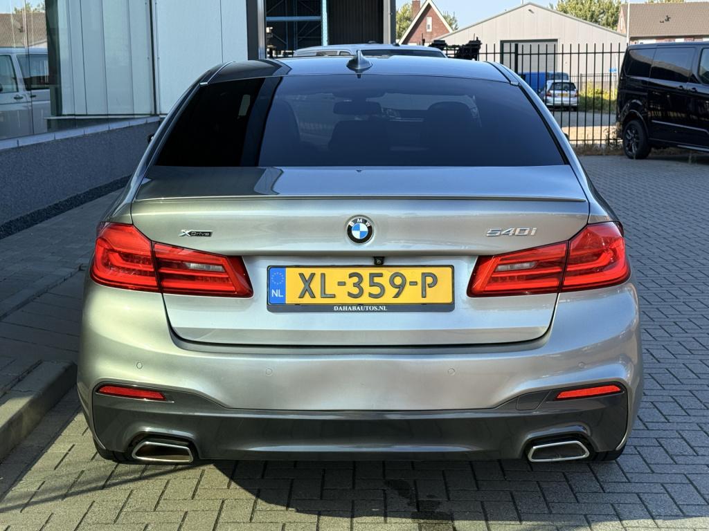 BMW 5 Serie 540i xdrive high executive m-sport | acc | leder | harman / kar