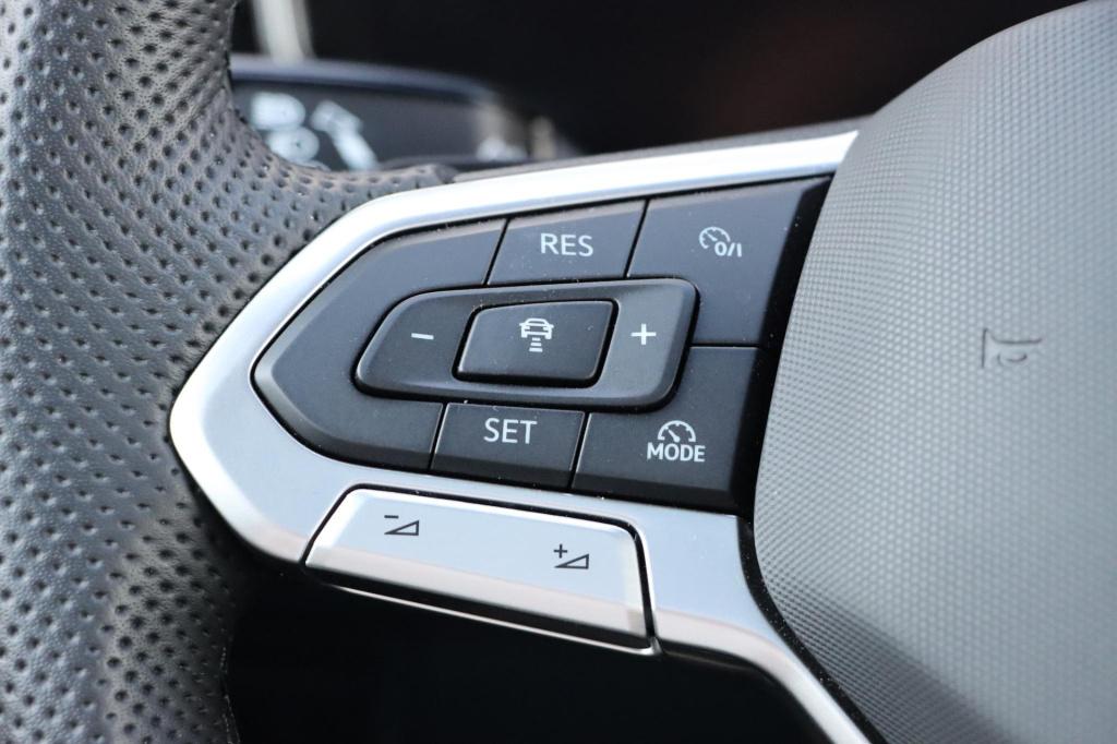 Volkswagen Touareg 3.0 tsi ehybrid 4motion r 462pk tiptronic | soh 97,8% |