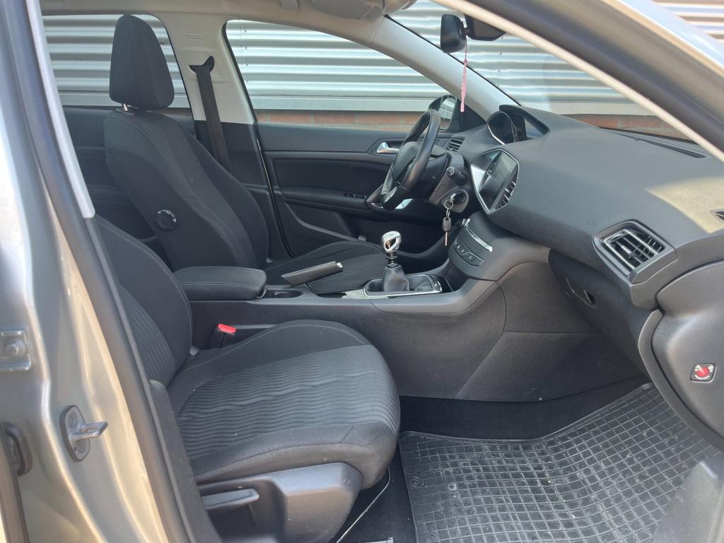 Peugeot 308 sw 1.6 bluehdi blue lease executive | pano | trekhaak