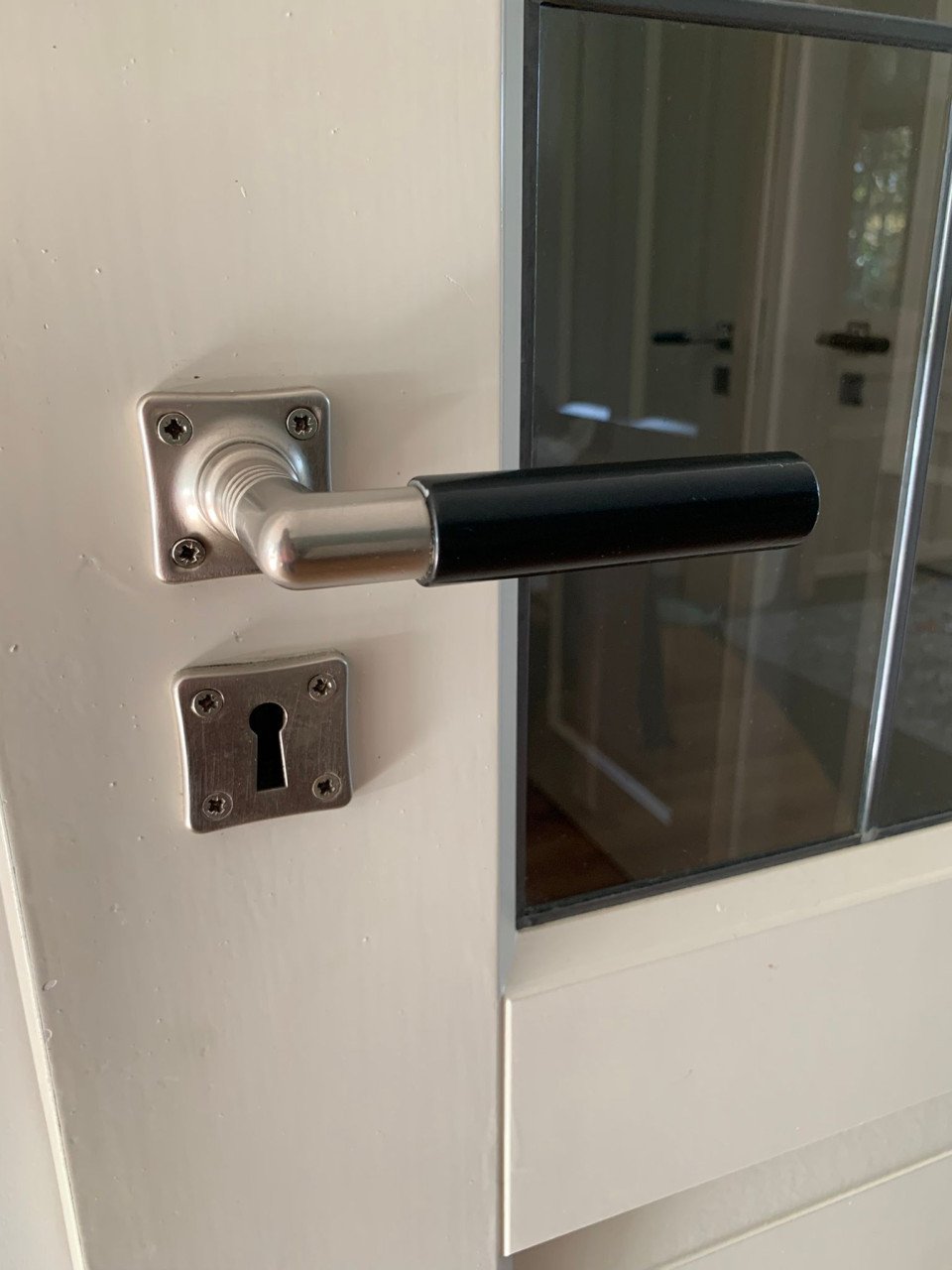 Deurkrukken type Lona mat vernikkeld (RVS look)