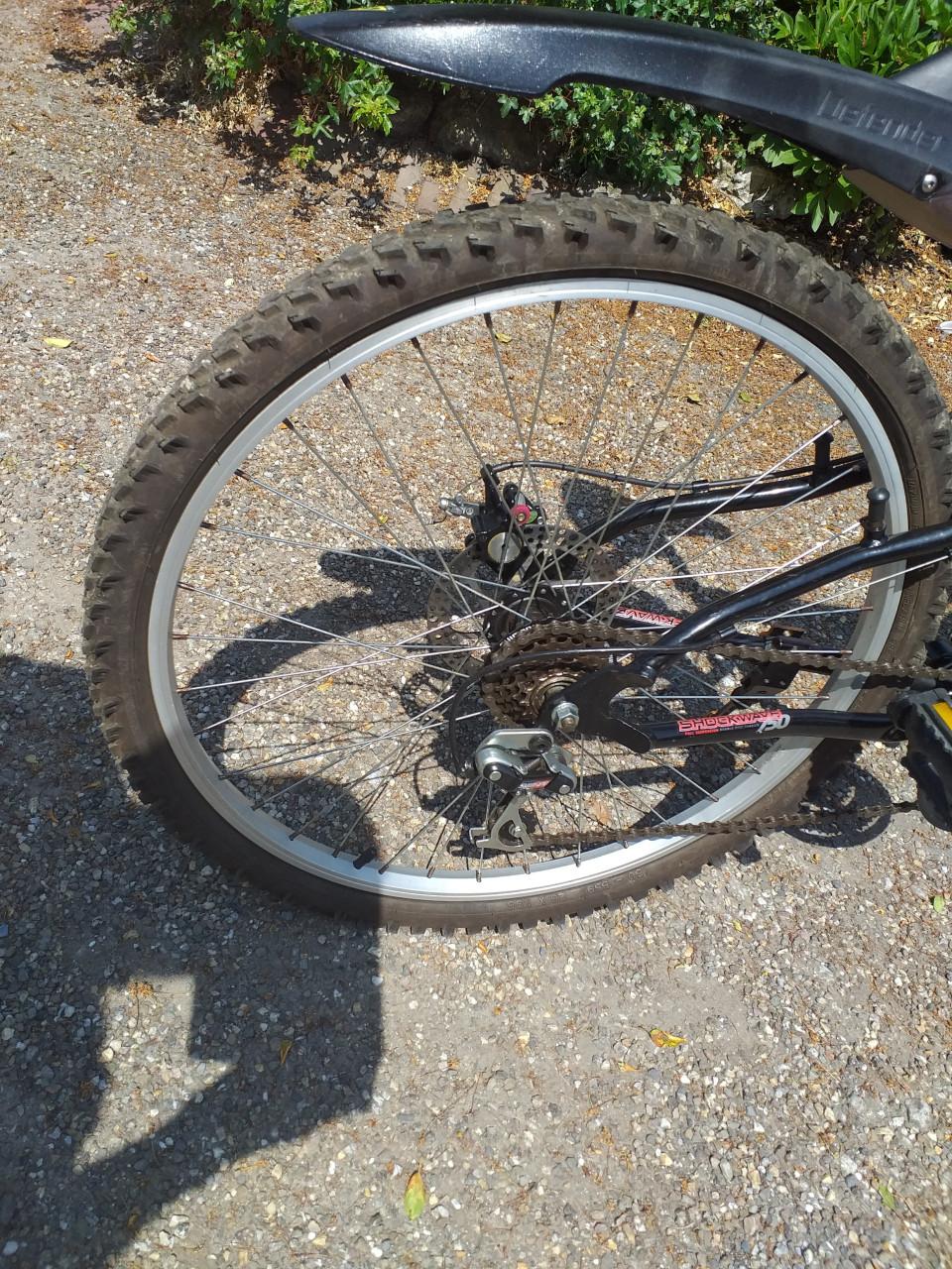"""""MOUNTAINBIKE SHOCKWAVE 750 MOOI VOOR OP VAKANTIE""""