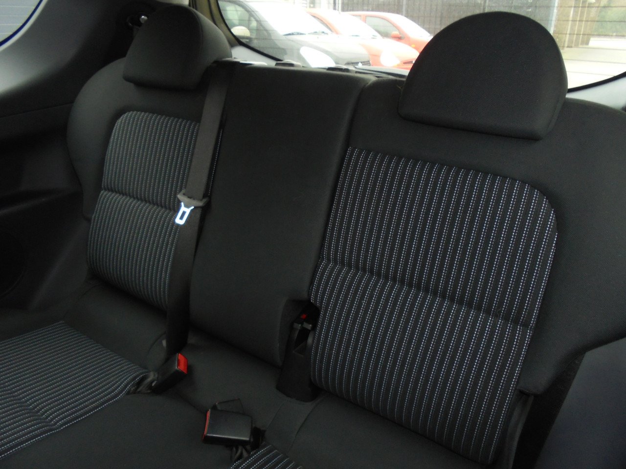 Colt 1.3 Incharge ,139.786 km N.A.P,nette auto ,onderhoud boek aanwezig