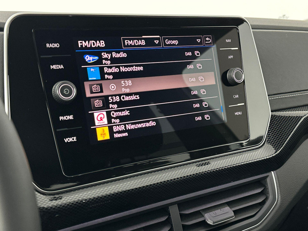 Volkswagen T-cross r-line-edition 1.0 85 kw / 116 pk tsi suv 6 versn.