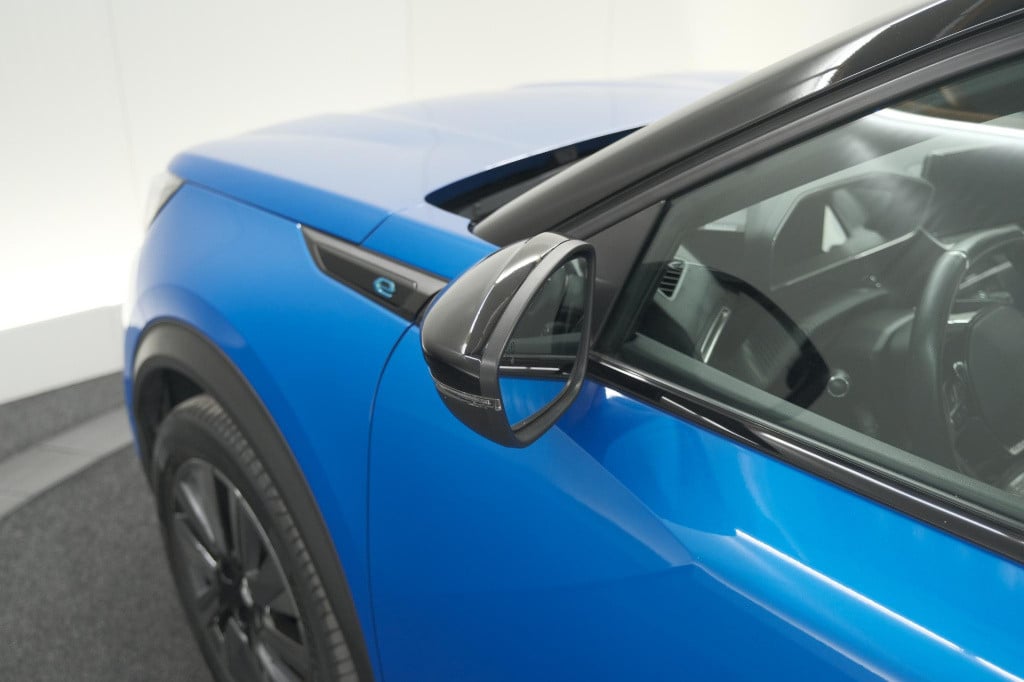 Peugeot E-2008 ev gt 50 kwh | 3 fase | trekhaak | panoramadak | adaptieve c
