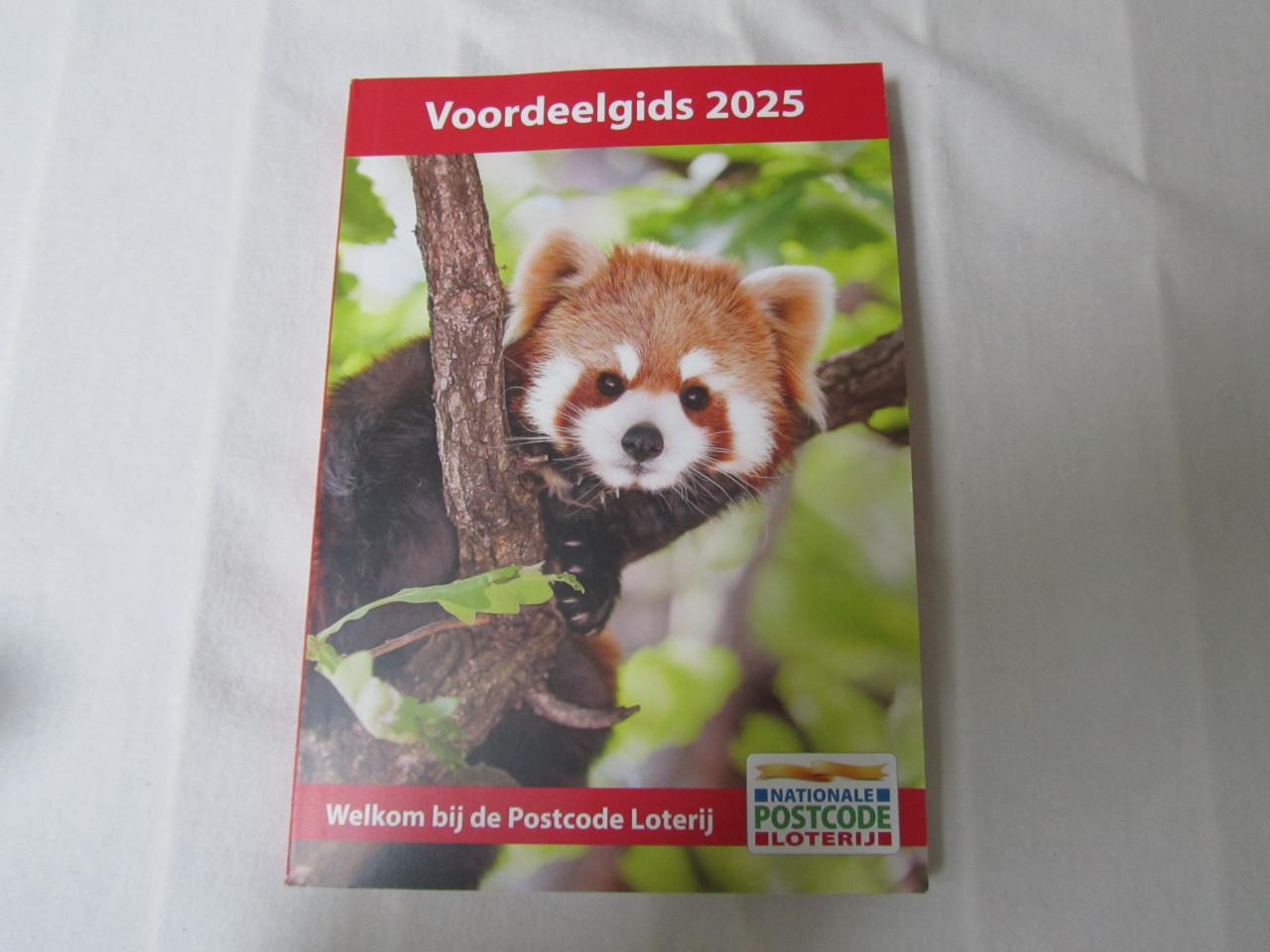 2 boekjes met mooie plaatjes