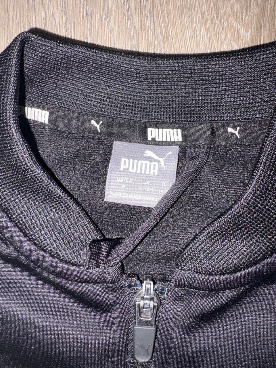 Puma jasje maat 140.