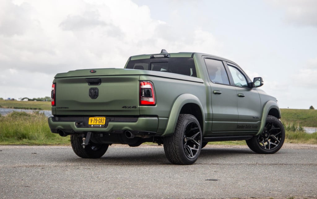 Dodge Ram 1500 5.7 v8 4x4 crew cab limited bpm vrij / all in prijs / pano /
