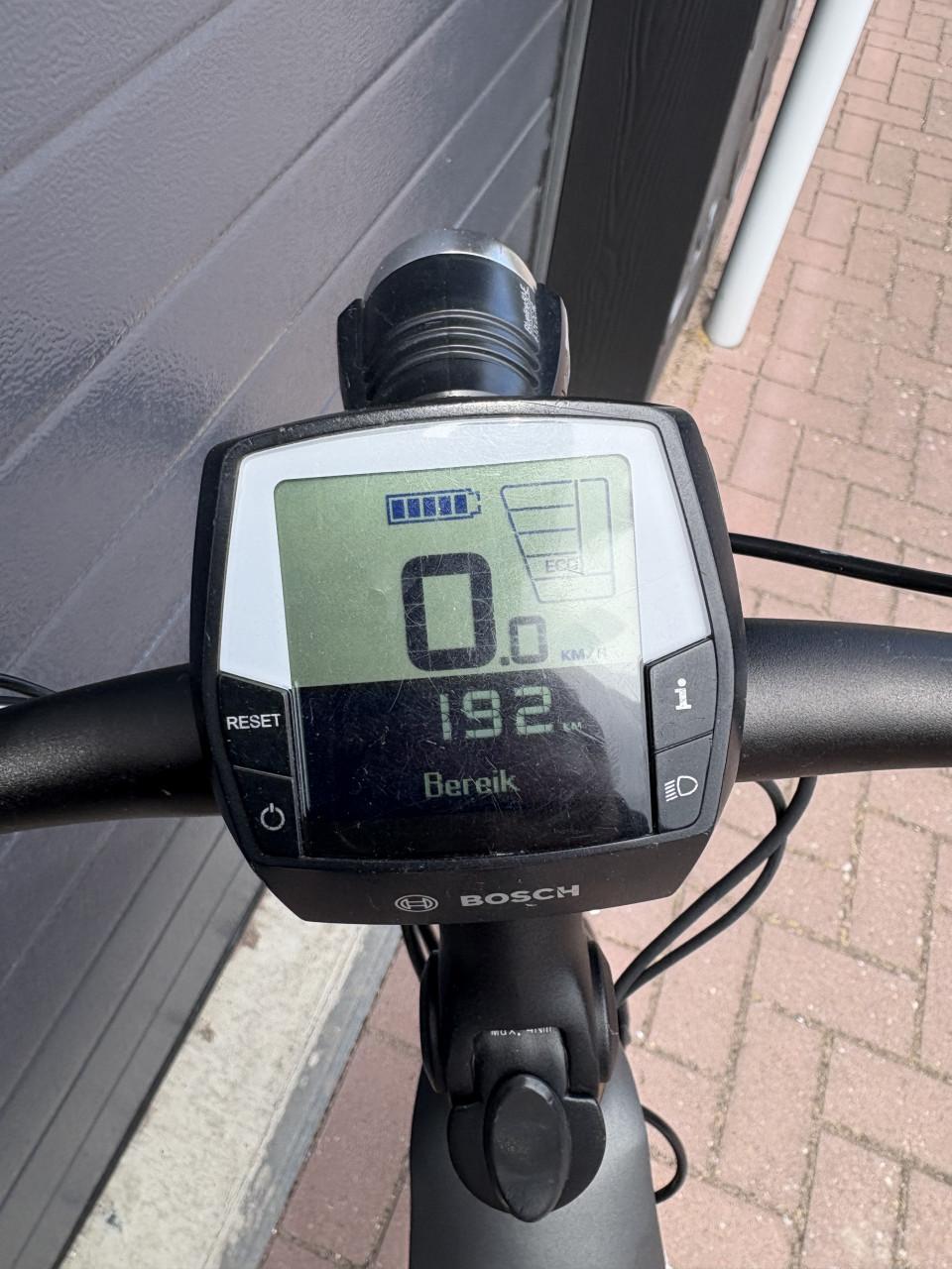 Gazelle ultimate c8+. Elektrische damesfiets bosch middenmoter