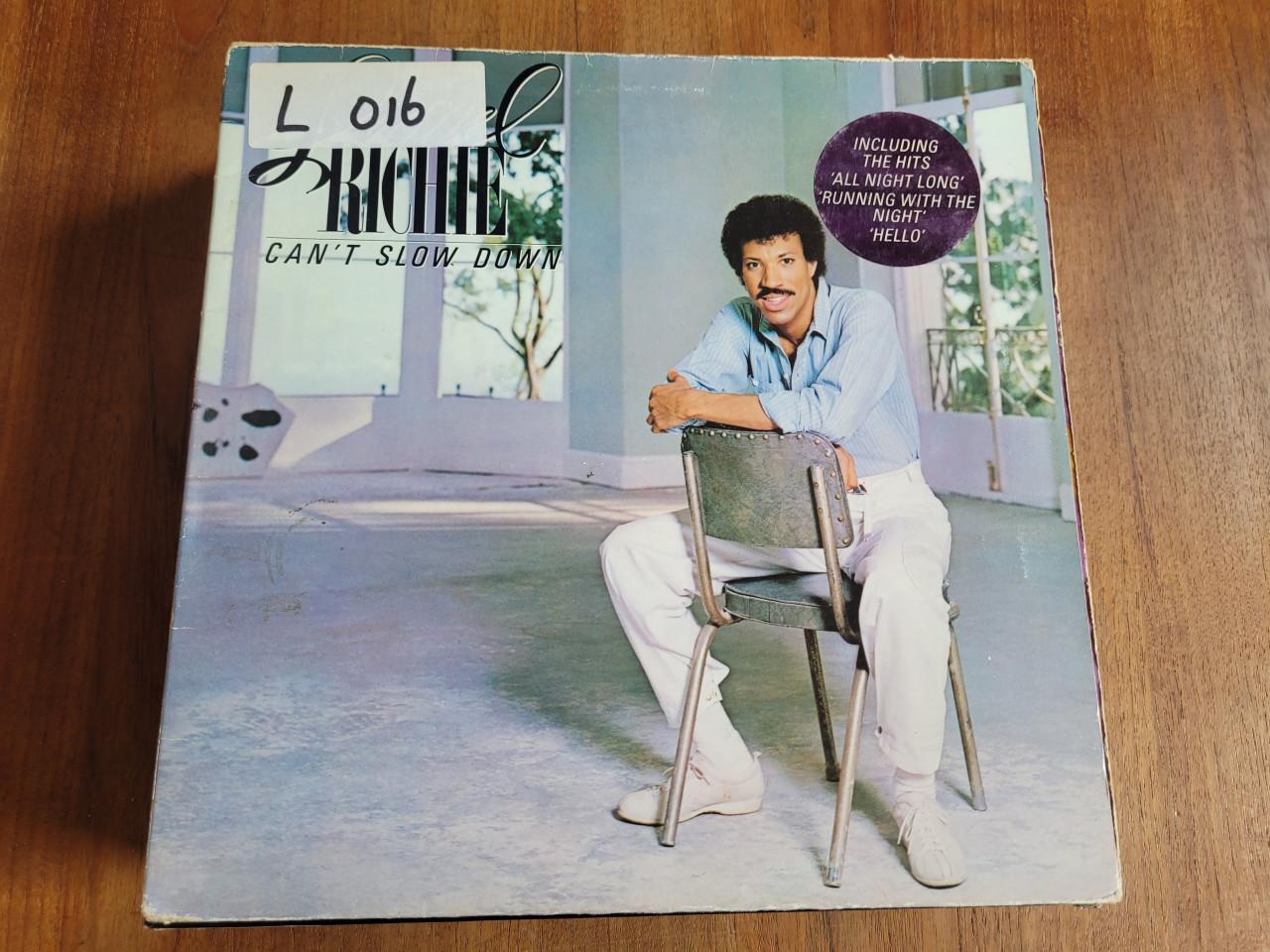 24 LP's Pop / Disco in goede staat!