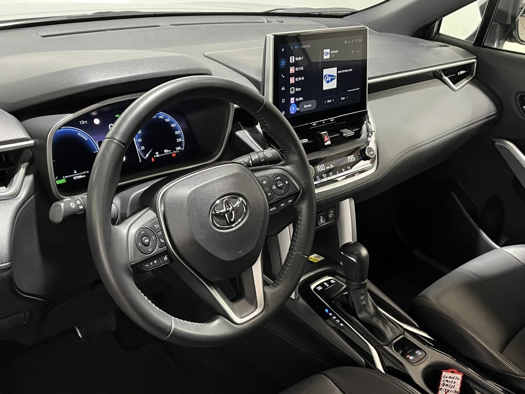 Toyota Corolla Cross 2.0 hp hybrid frist edition | bms | keyless | navi | t