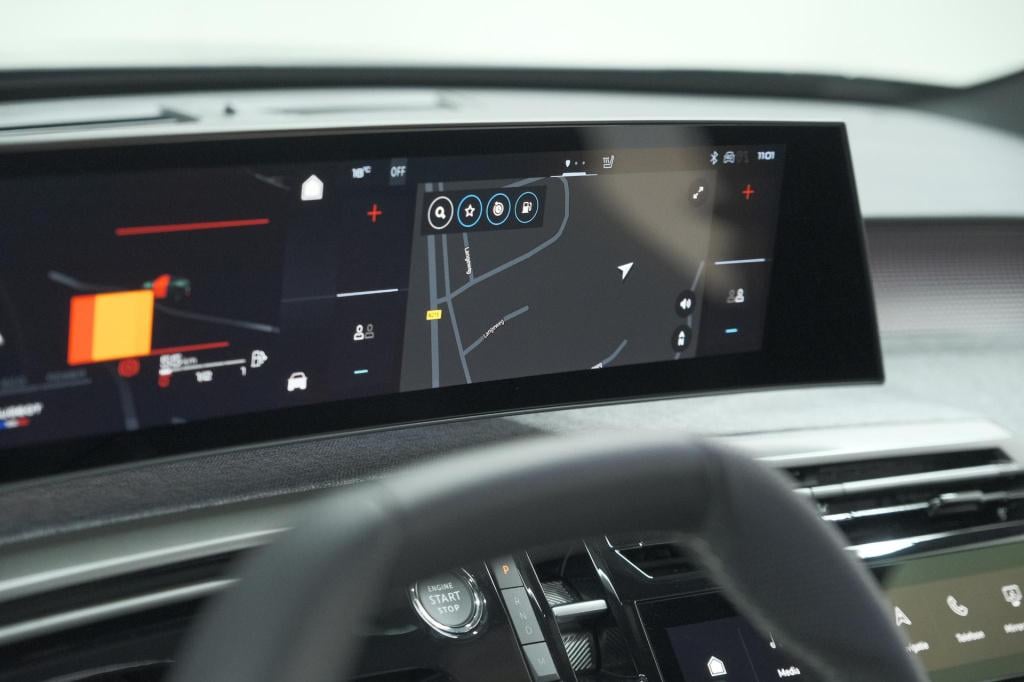 Peugeot 3008 1.2 hybrid 136 gt | adaptieve cruise control | camera | elektr
