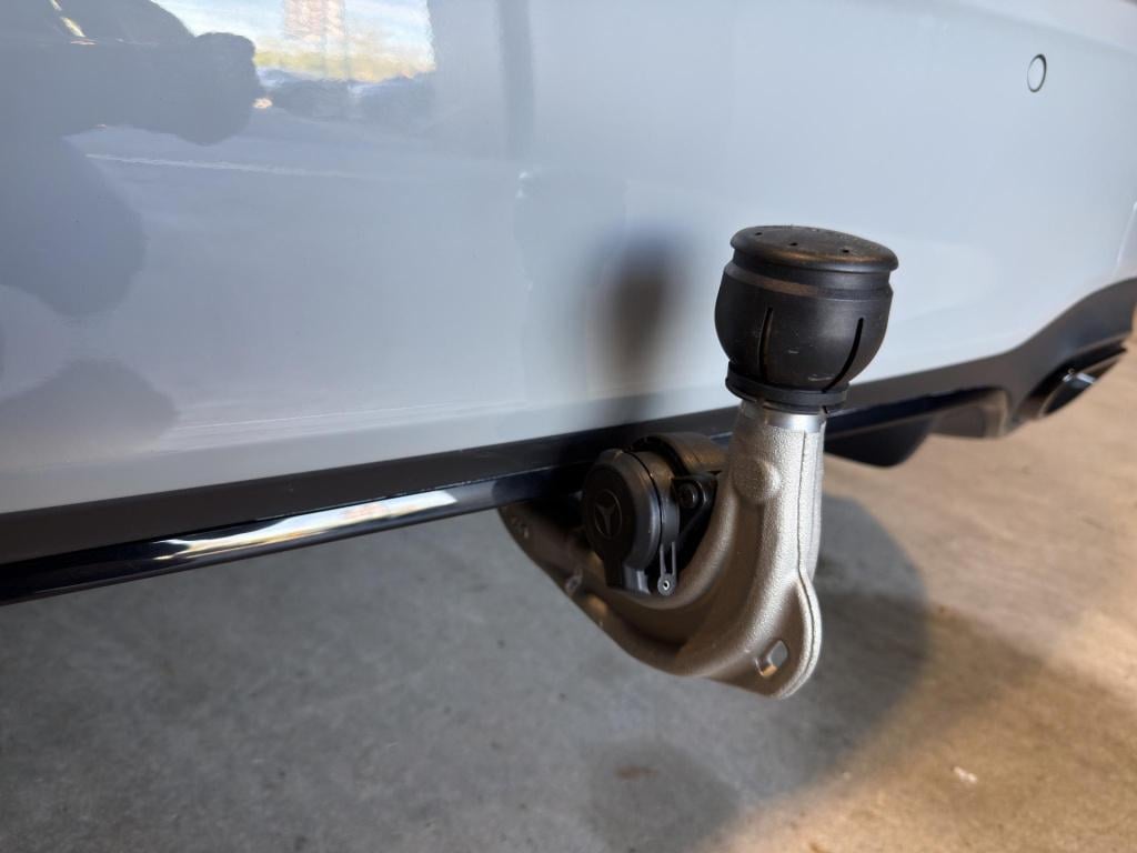 Mercedes-Benz A-Klasse 180 amg line | pano | sfeer | stoelverw. | camera | 