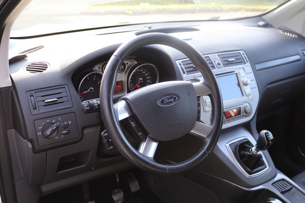 Ford Kuga 2.5 20v titanium|trekhaak|12 maanden bovag garantie|volledig rij