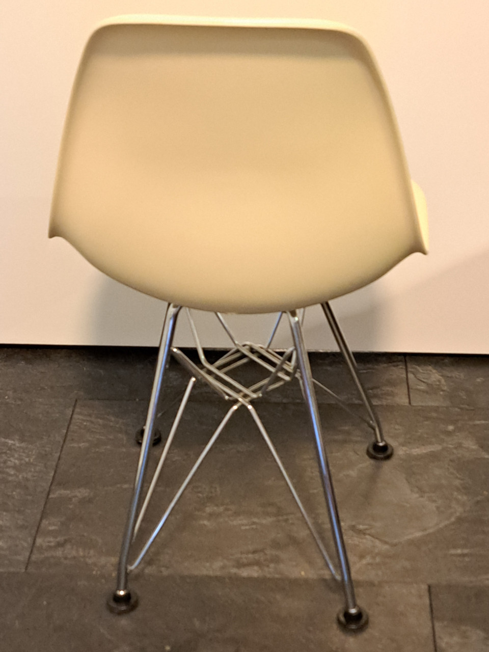 Kinderstoel Eames DSR Junior