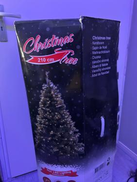 Kunst kerstboom met verlichting