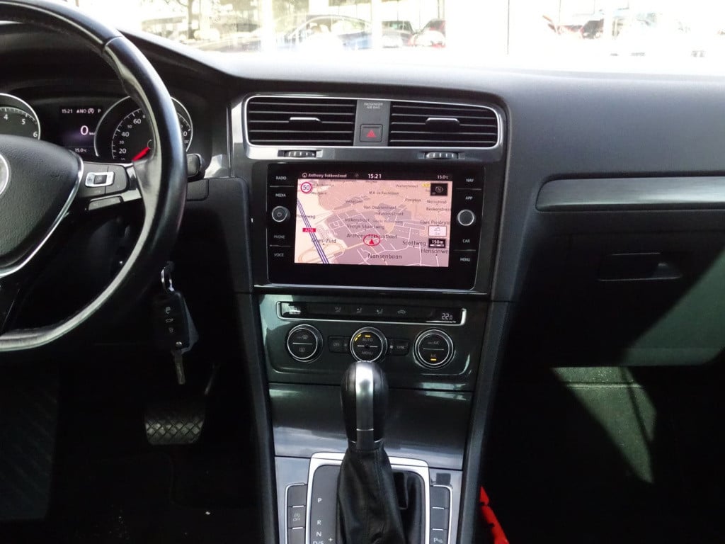 Volkswagen Golf 1.0 tsi comfortline business automaat | carplay | 18"