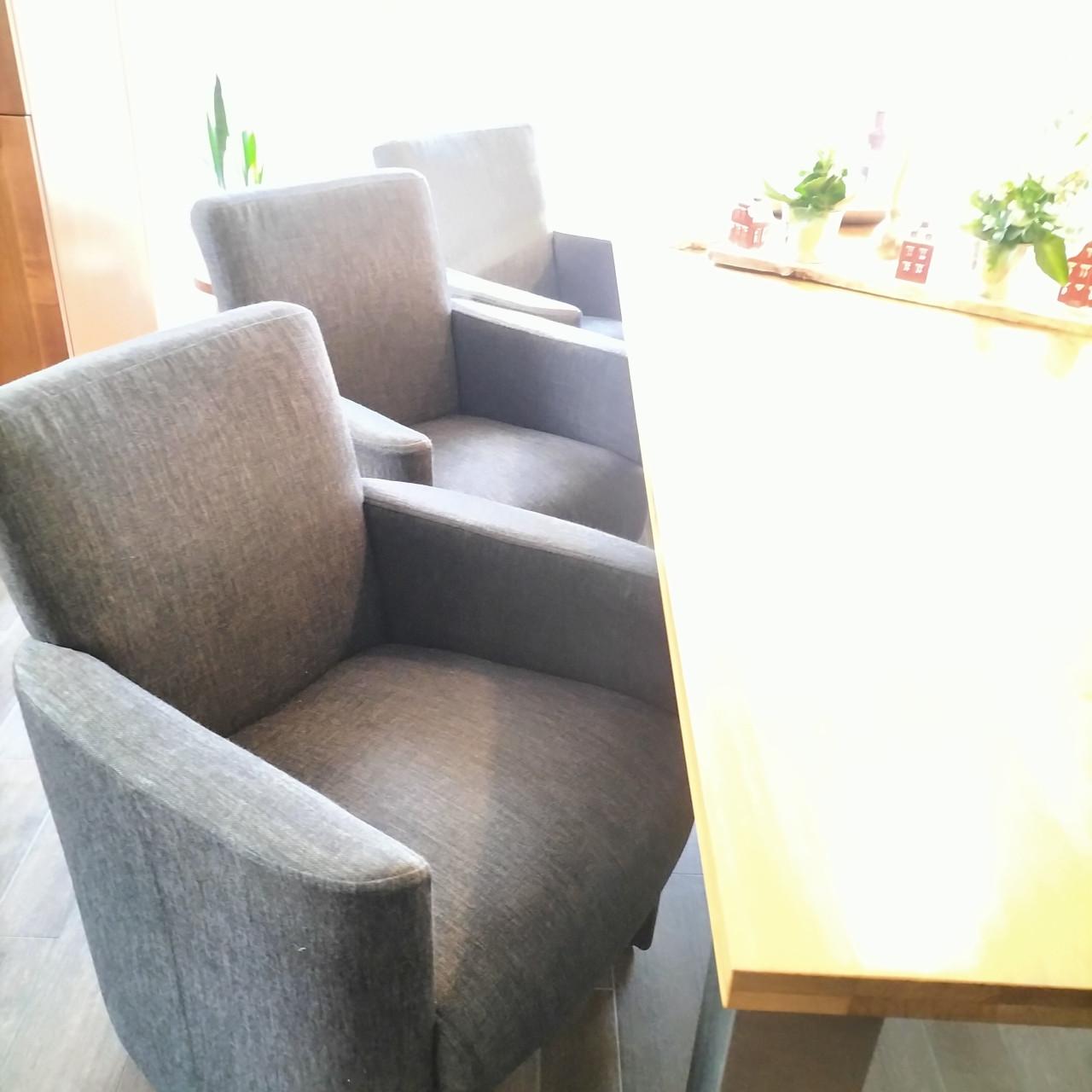 6 x keurig nette eetkamerstoelen