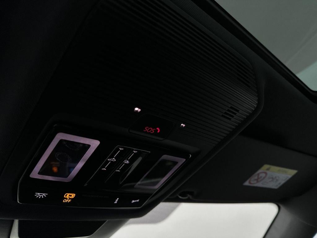 Volkswagen Tiguan r-line edition 272 plug in hybride black style pakket