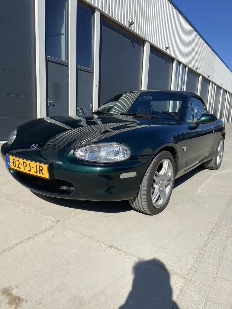 Mazda MX 5 in showroomconditie