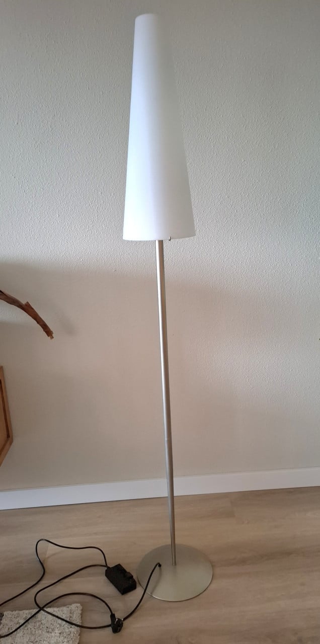 Te koop: Milano design vloerlamp