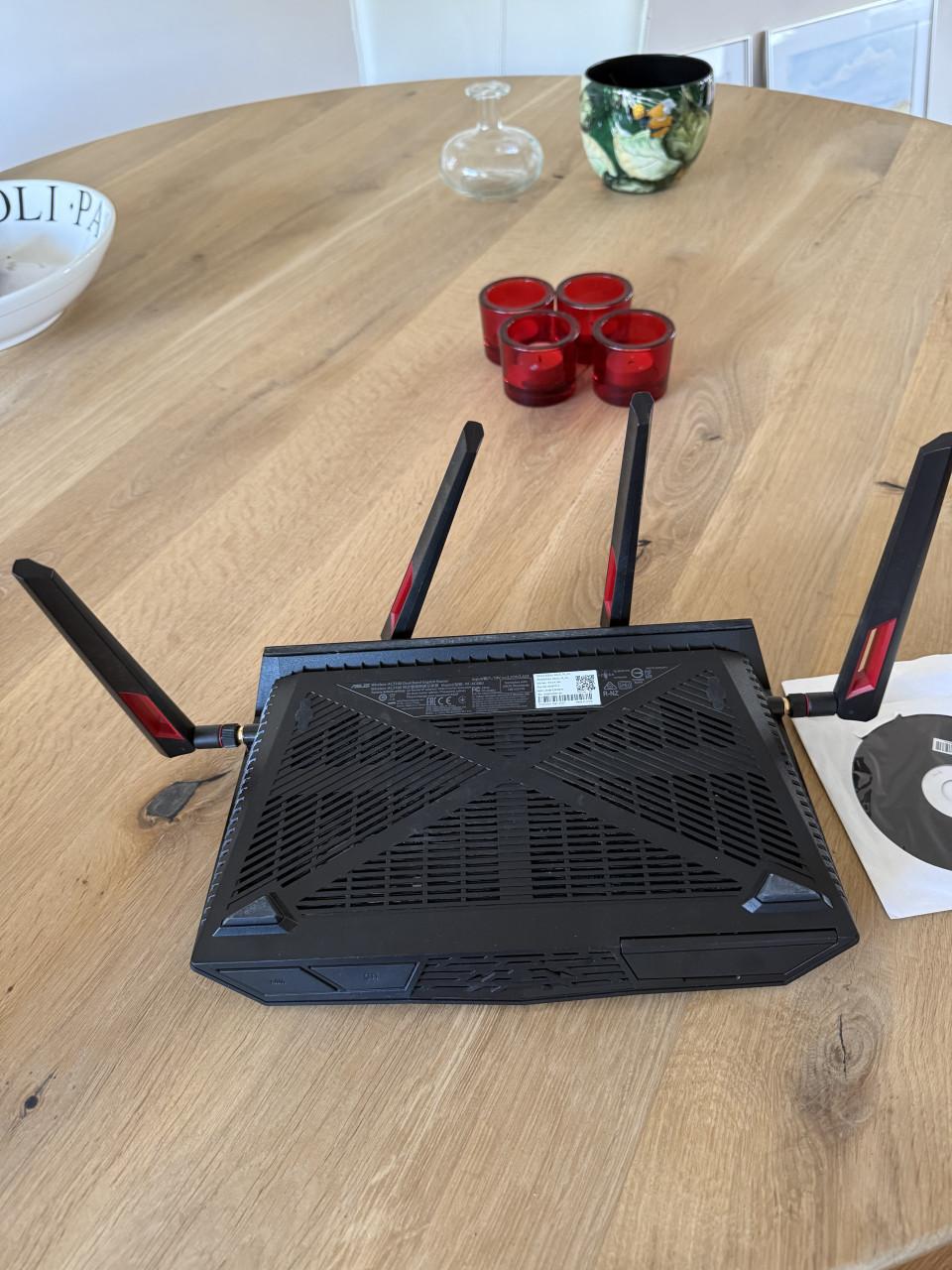 Router ASUS RT-AC88U