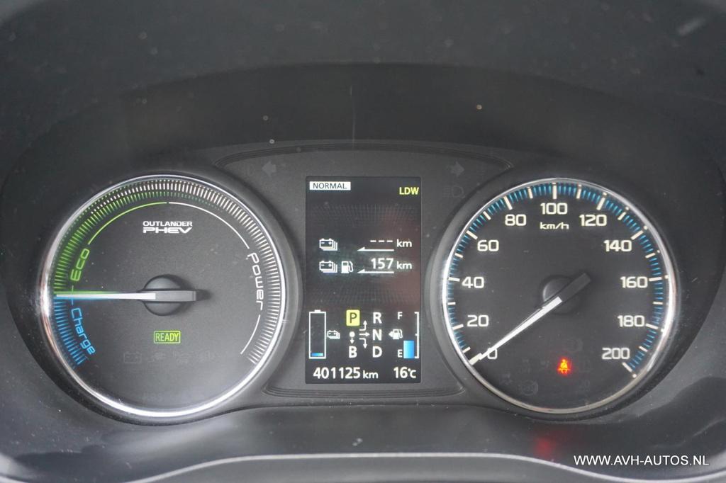 Mitsubishi Outlander 2.0 phev instyle+